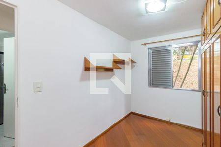 Quarto 1 de apartamento para alugar com 2 quartos, 56m² em Jardim Pinheiros, São Paulo