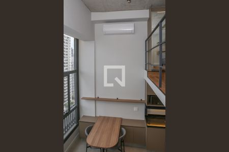 Sala e Cozinha de kitnet/studio para alugar com 1 quarto, 45m² em Perdizes, São Paulo