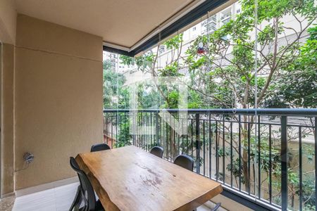 Varanda Gourmet de apartamento à venda com 3 quartos, 94m² em Jardim Tupanci, Barueri