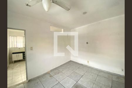 Quarto de casa para alugar com 1 quarto, 80m² em Parque Novo Mundo, São Paulo