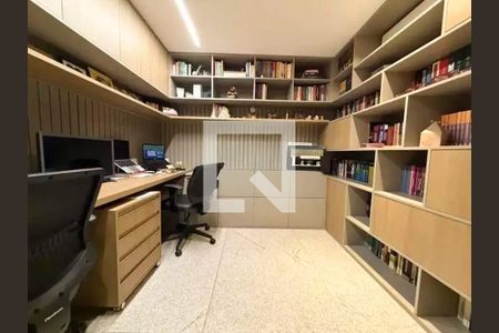 Quarto  de apartamento à venda com 4 quartos, 216m² em Belvedere, Belo Horizonte