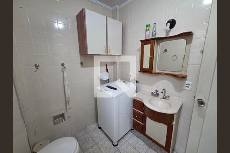 Banheiro de apartamento para alugar com 1 quarto, 41m² em Boqueirão, Praia Grande