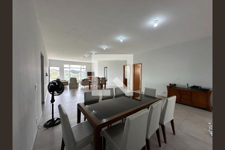 Sala de casa de condomínio para alugar com 5 quartos, 360m² em Parque Residencial Santa Paula, Jacareí