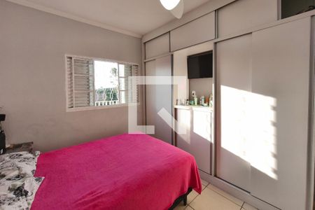 Quarto 2 de casa à venda com 2 quartos, 200m² em Jardim Aeronave de Viracopos, Campinas