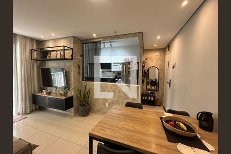 Apartamento à venda com 2 quartos, 64m² em Vila Paulo Silas, São Paulo
