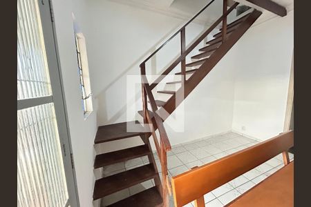 Escada de casa à venda com 5 quartos, 191m² em Pilares, Rio de Janeiro