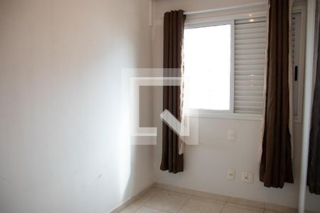 Quarto 01 de apartamento para alugar com 3 quartos, 78m² em Jardim Goiás, Goiânia
