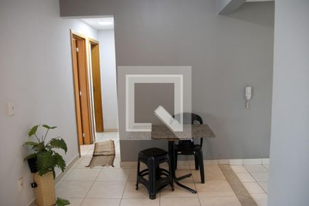 Sala de apartamento para alugar com 3 quartos, 78m² em Jardim Goiás, Goiânia