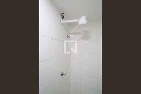 Banheiro de apartamento para alugar com 1 quarto, 29m² em Parque Vitoria, São Paulo
