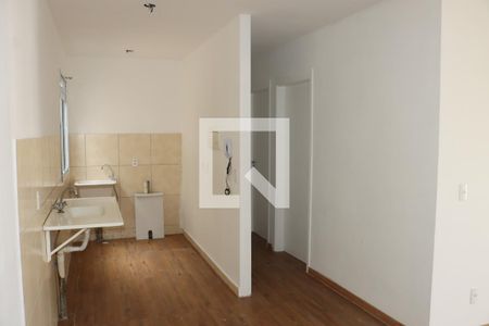 Sala/cozinha de apartamento para alugar com 2 quartos, 48m² em Lajeado, Cotia