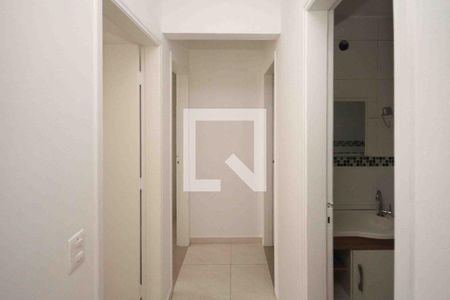 Corredor de apartamento para alugar com 3 quartos, 70m² em Vila Ema, São Paulo