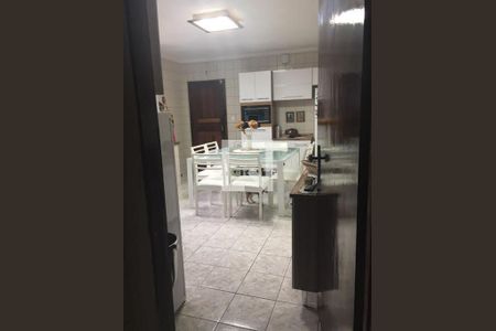 Casa à venda com 3 quartos, 219m² em Vila Adelaide Perella, Guarulhos