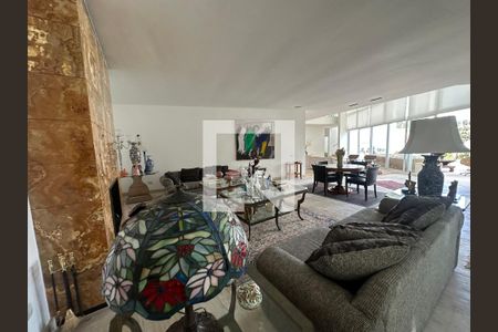 Sala de casa de condomínio à venda com 4 quartos, 936m² em Residencial Morada dos Lagos, Barueri