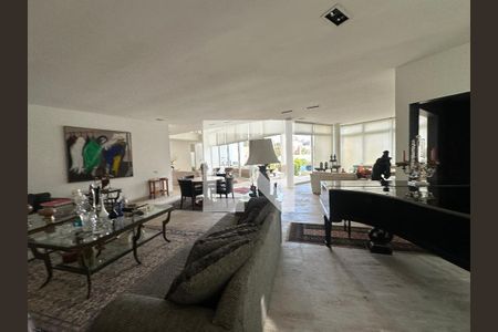 Sala de casa de condomínio à venda com 4 quartos, 936m² em Residencial Morada dos Lagos, Barueri