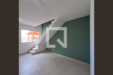 Sala de casa para alugar com 3 quartos, 120m² em Jardim Isis, Cotia
