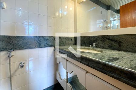 Banheiro da Suíte de apartamento à venda com 3 quartos, 85m² em Funcionários, Belo Horizonte