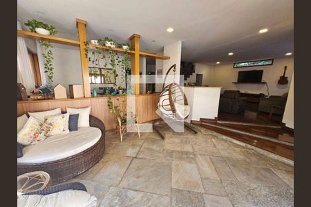 Casa à venda com 4 quartos, 500m² em Butantã, São Paulo