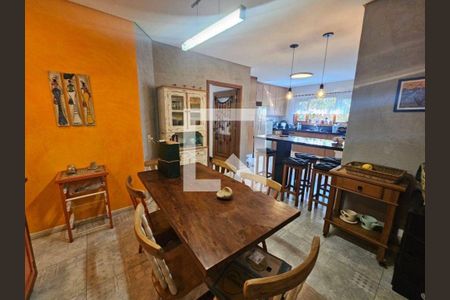 Casa à venda com 4 quartos, 500m² em Butantã, São Paulo
