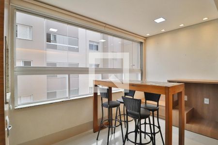 Varanda de apartamento para alugar com 3 quartos, 102m² em Santa Mônica, Uberlândia