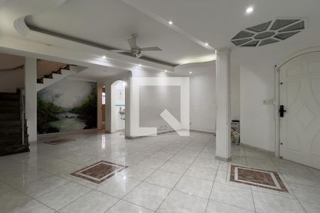 Sala de casa à venda com 3 quartos, 230m² em Vila Rosalia, Guarulhos