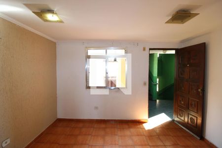 Sala de apartamento para alugar com 2 quartos, 50m² em Conjunto Habitacional Fazenda do Carmo, São Paulo