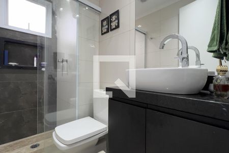 Banheiro da Suíte de apartamento para alugar com 2 quartos, 62m² em Vila Leonor, Guarulhos