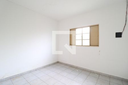 Quarto 2 de casa para alugar com 2 quartos, 60m² em Santa Mônica, Uberlândia