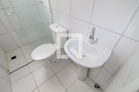 Banheiro de apartamento para alugar com 2 quartos, 50m² em Parque Industrial, São José dos Campos