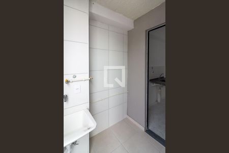 Varanda e Área de Serviço de apartamento para alugar com 2 quartos, 50m² em Usina Piratininga, São Paulo