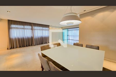 Apartamento à venda com 4 quartos, 192m² em Carmo, Belo Horizonte