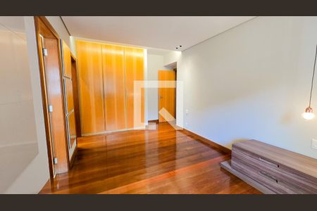 Apartamento à venda com 4 quartos, 192m² em Carmo, Belo Horizonte