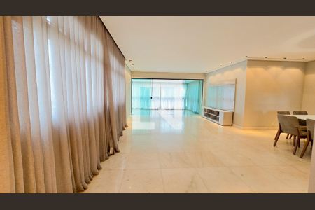 Apartamento à venda com 4 quartos, 192m² em Carmo, Belo Horizonte