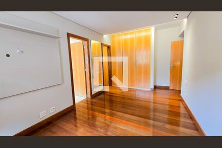 Apartamento à venda com 4 quartos, 192m² em Carmo, Belo Horizonte