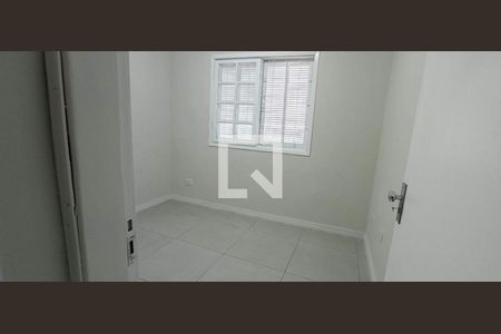 Casa à venda com 3 quartos, 206m² em Vila Scarpelli, Santo André
