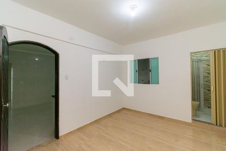 Suíte de casa para alugar com 1 quarto, 115m² em Vila Tolstoi, São Paulo