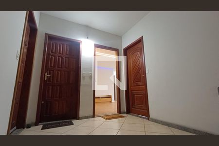 Sala de apartamento para alugar com 1 quarto, 68m² em Praia Campista, Macaé