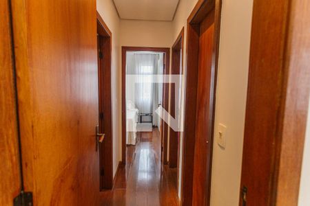 Corredor de apartamento à venda com 3 quartos, 174m² em Ipiranga, Belo Horizonte
