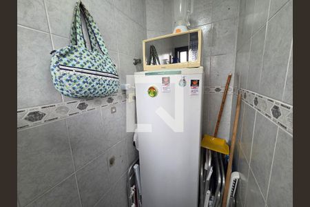 Área de Serviço de apartamento para alugar com 1 quarto, 44m² em Vila Tupi, Praia Grande