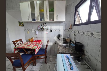 Cozinha de apartamento para alugar com 1 quarto, 44m² em Vila Tupi, Praia Grande