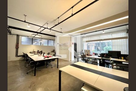 Casa à venda com 10 quartos, 380m² em Jardim Paulista, São Paulo