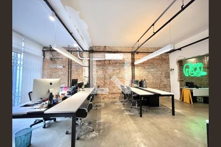 Casa à venda com 10 quartos, 380m² em Jardim Paulista, São Paulo