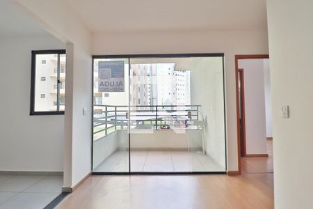 Sala de apartamento para alugar com 2 quartos, 64m² em Shopping Park, Uberlândia