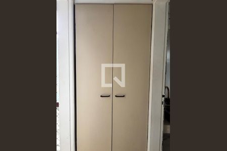 Quarto de kitnet/studio para alugar com 1 quarto, 40m² em Funcionários, Belo Horizonte