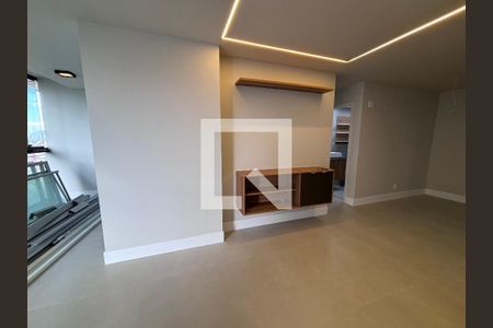 Sala de apartamento para alugar com 2 quartos, 84m² em Recreio dos Bandeirantes, Rio de Janeiro