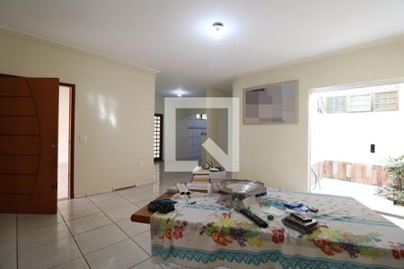 Sala de casa para alugar com 3 quartos, 200m² em Nova Uberlândia, Uberlândia