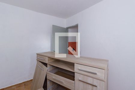 Quarto 2 de casa para alugar com 3 quartos, 150m² em Vila Iorio, São Paulo