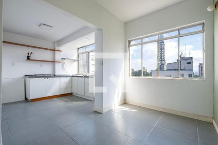 Sala/Cozinha de apartamento à venda com 2 quartos, 59m² em Cerqueira César, São Paulo