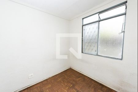 Quarto 2 de apartamento à venda com 2 quartos, 39m² em Industrial, Contagem