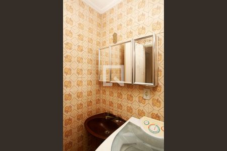 Banheiro de apartamento à venda com 1 quarto, 44m² em Centro Histórico, Porto Alegre