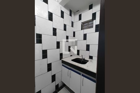 Casa para alugar com 4 quartos, 220m² em Lídice, Uberlândia